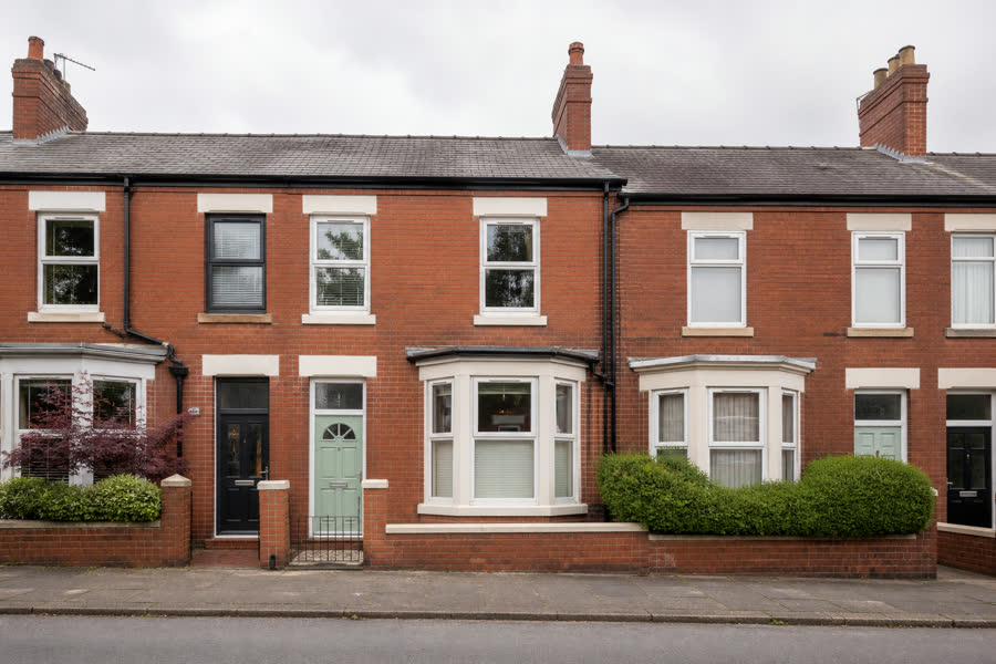 Terraced house gutter cleaning
